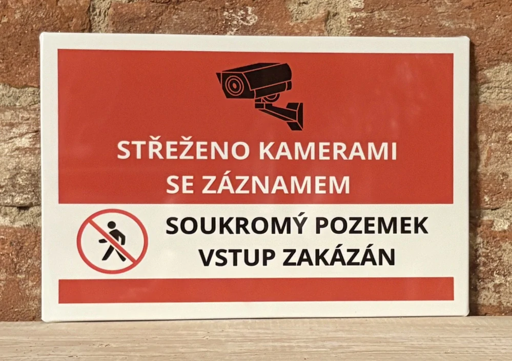 Cedulka - KAMERA A SOUKROMÝ POZEMEK