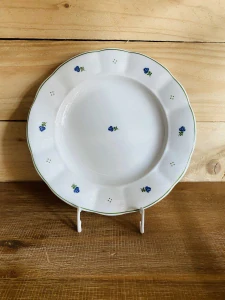 Prvorepublikový porcelánový talíř (menší)