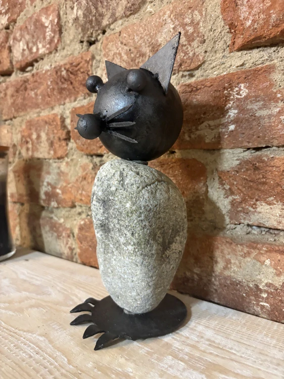 Kovaná kočka - tělo z kamene 25cm