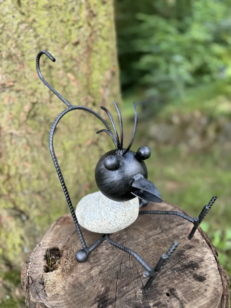 Kovaný pták na houpačce (s čírem)