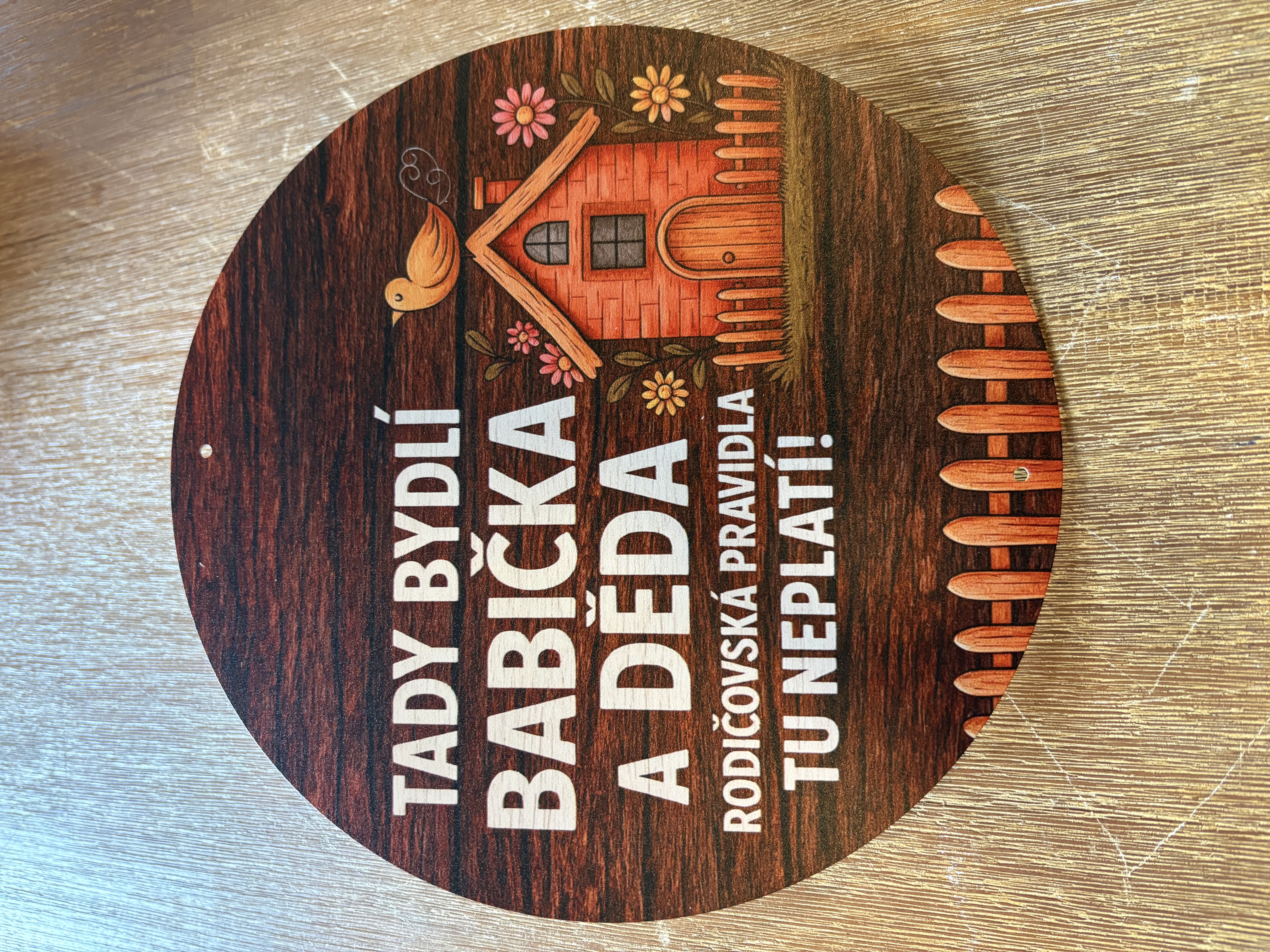 Plechová cedulka - tady bydlí babička a děda… 19,5cm