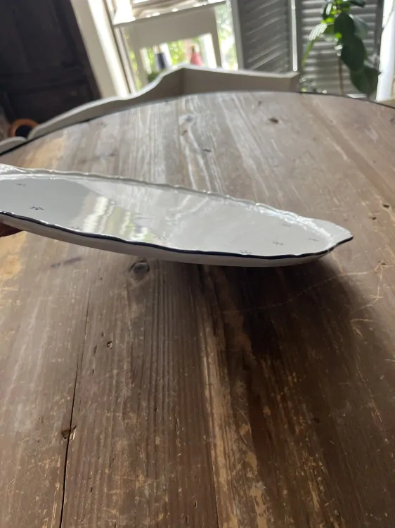 Porcelánový tenký podnos pod dort 32cm