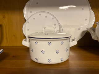 Prvorepublikový porcelánový kotlík