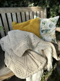 Luxusní beránková deka Svetr crema