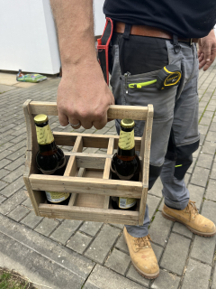 Nosič piva s otvírákem